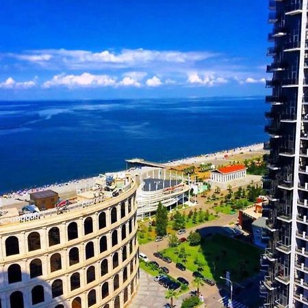 Apartment Selfie Batumi Esterno foto
